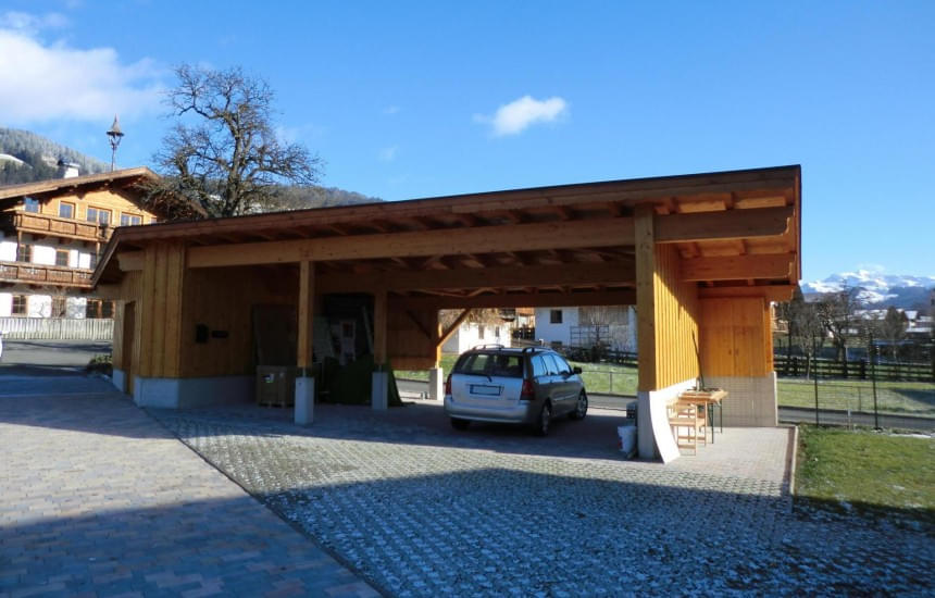 Carport-mit-Abstellraum